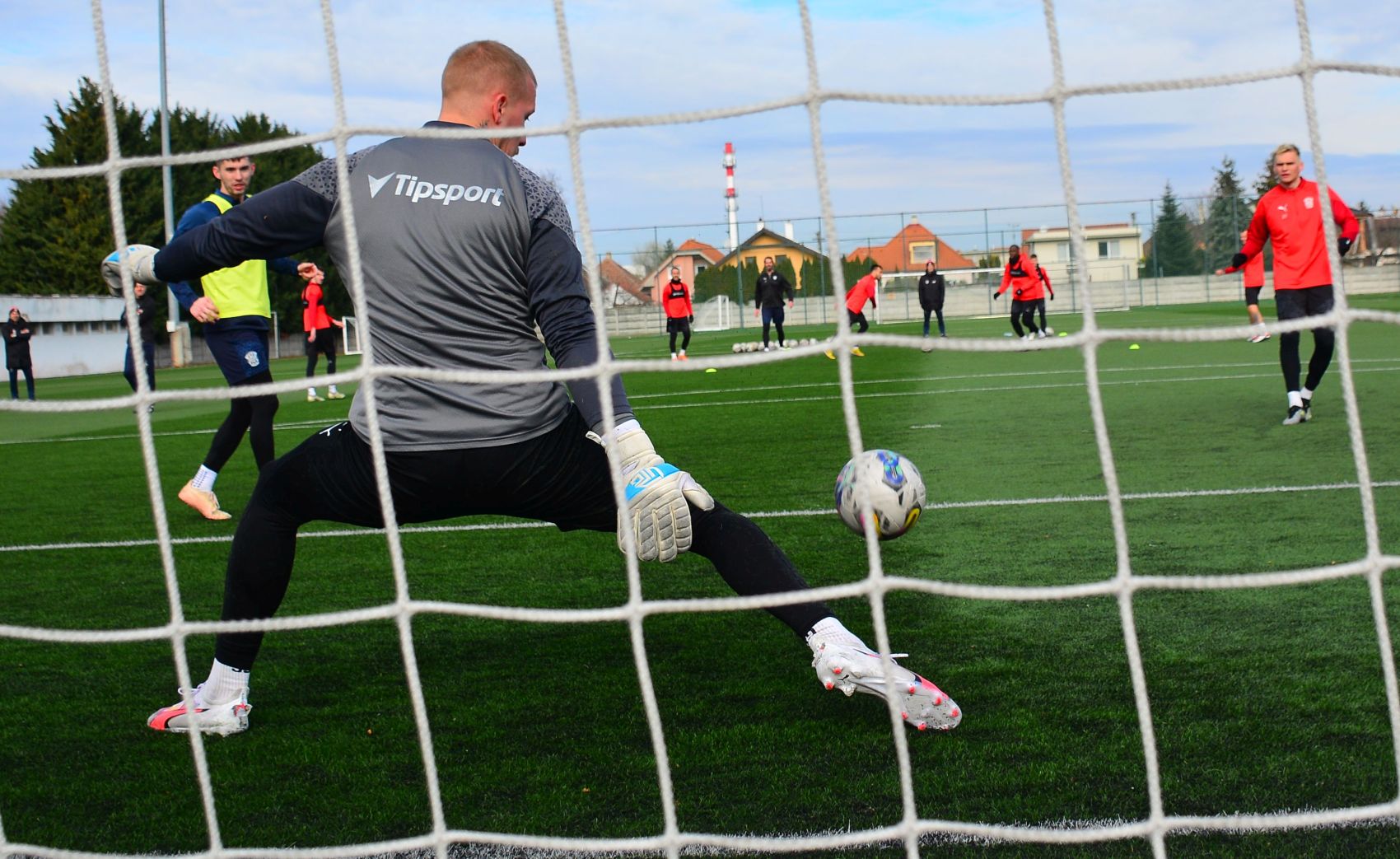 VIDEO: P�t� den v Senci!