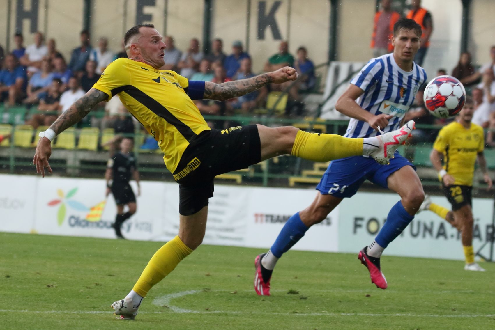 Dal�� venkovn� v�hru za��dil �ezn��ek