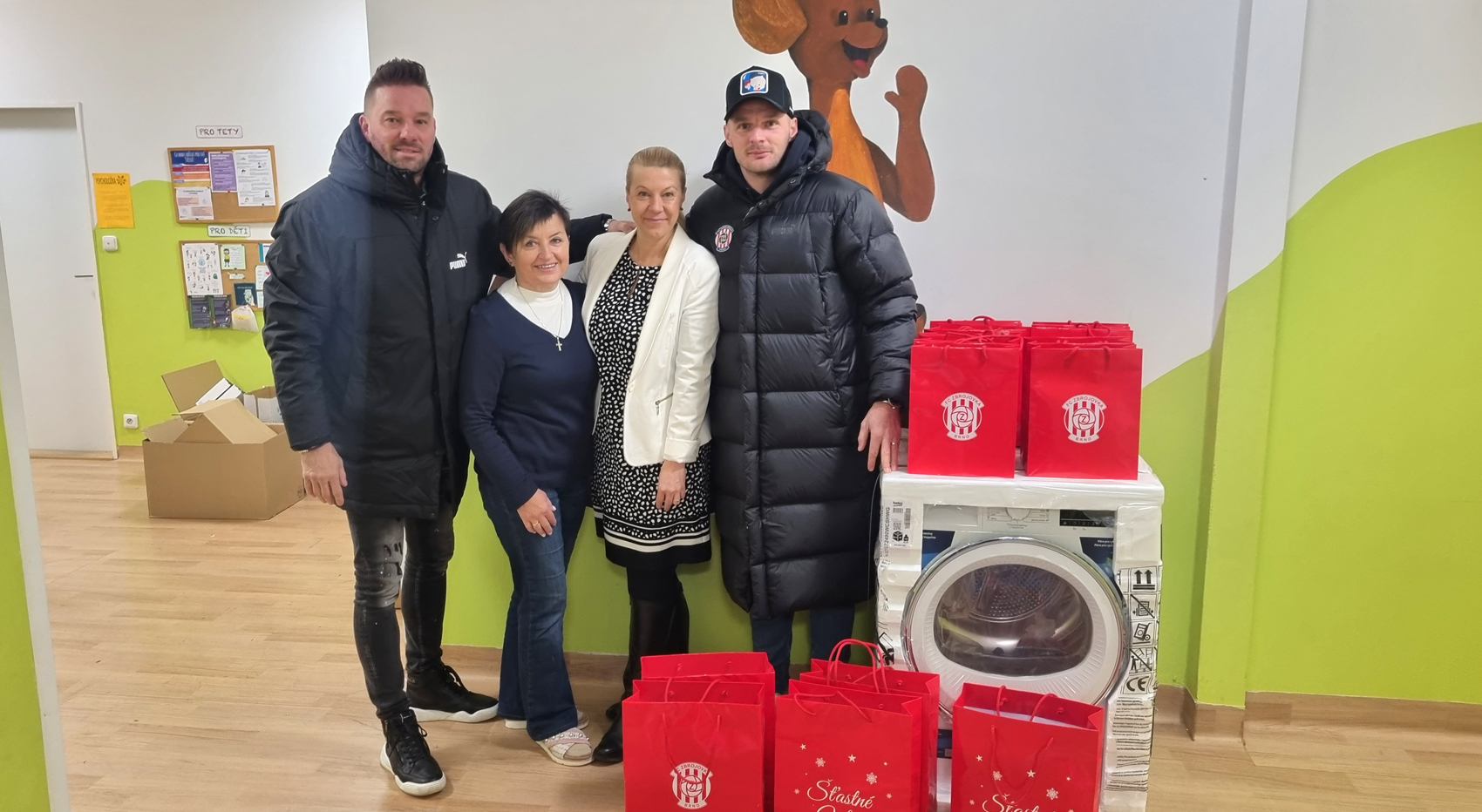 Zbrojov�ck� Je��ek v d�tsk�ch domovech