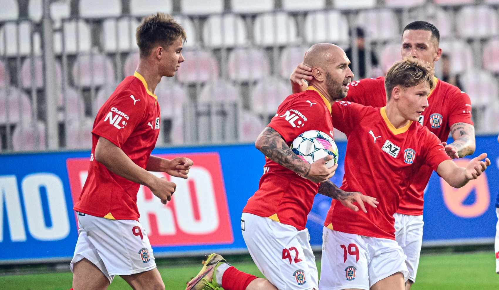 VIDEO: Bod je doma m�lo, mrzelo �tepanovsk�ho