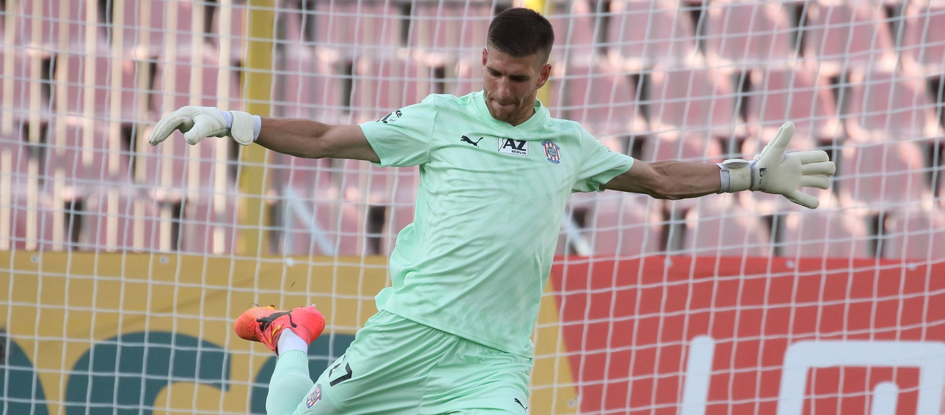 VIDEO: Mohlo to skon�it na ob� strany, uznal Mucha