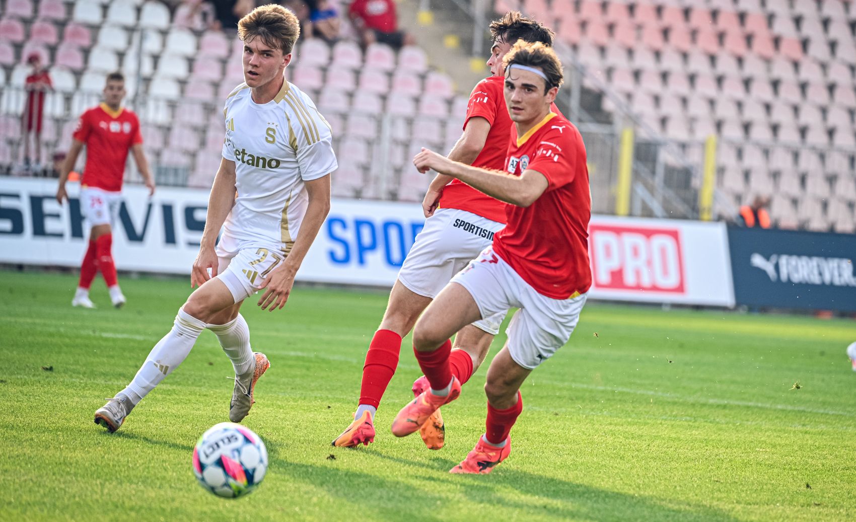 Dom�c� souboj s b��kem Sparty branku nep�inesl