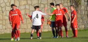 Juniorka host� Teplice, hraje se na Srbsk� od 13 hodin