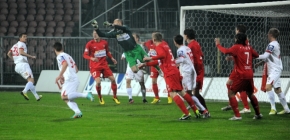 Byl to jasn� m�j g�l, sypal si po proh�e se Slavi� popel na hlavu g�lman Dole�al