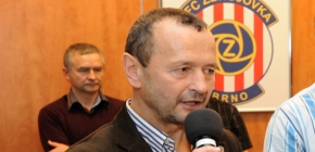 Zden�k Kudela hovo�� o skladb� k�dru a p��padn�ch dal��ch zm�n�ch