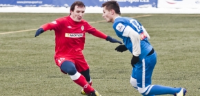 Juniorka porazila Duklu 3:0 a nad�le kraluje lize