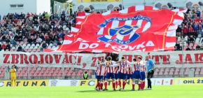 Podpo�te hr��e p�ed d�le�itou bitvou v Jihlav�!