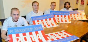 FOTO: Kapit�n p�edstavuje - druh� beseda s fanou�ky u Daana