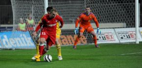 M�lo to hlavu i patu, liboval si po utk�n� Ji�� Skal�k