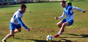 VIDEO: Prvn� den na soust�ed�n�