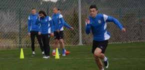 VIDEO: P�t� den na soust�ed�n� v Turecku