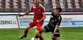 Zbrojovka zvl�dla �l�gr kola a posouv� se zp�t na t�et� p���ku!