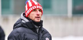 Tren�r �ustr po utk�n� s Vy�kovem