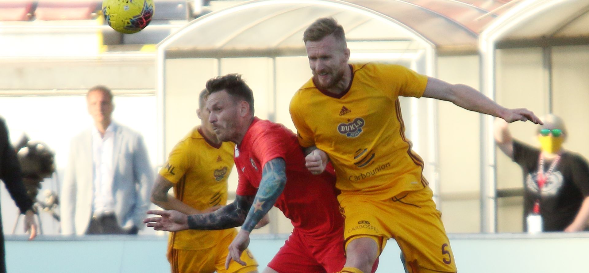 Spousta �anc�, ��dn� branka. Zbrojovka remizovala s Duklou