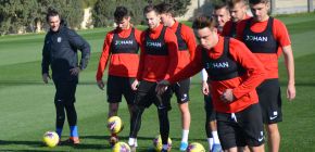 VIDEO: Sedm� den na soust�ed�n�