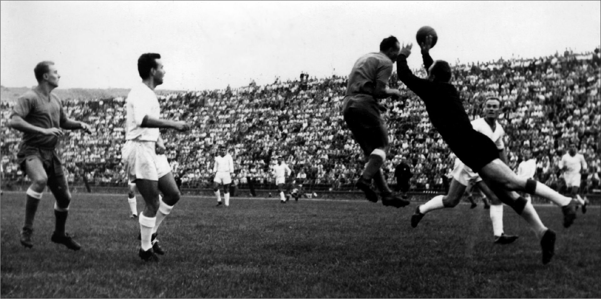 Legend�rn� Vlastimil Bubn�k by dnes oslavil 90. narozeniny