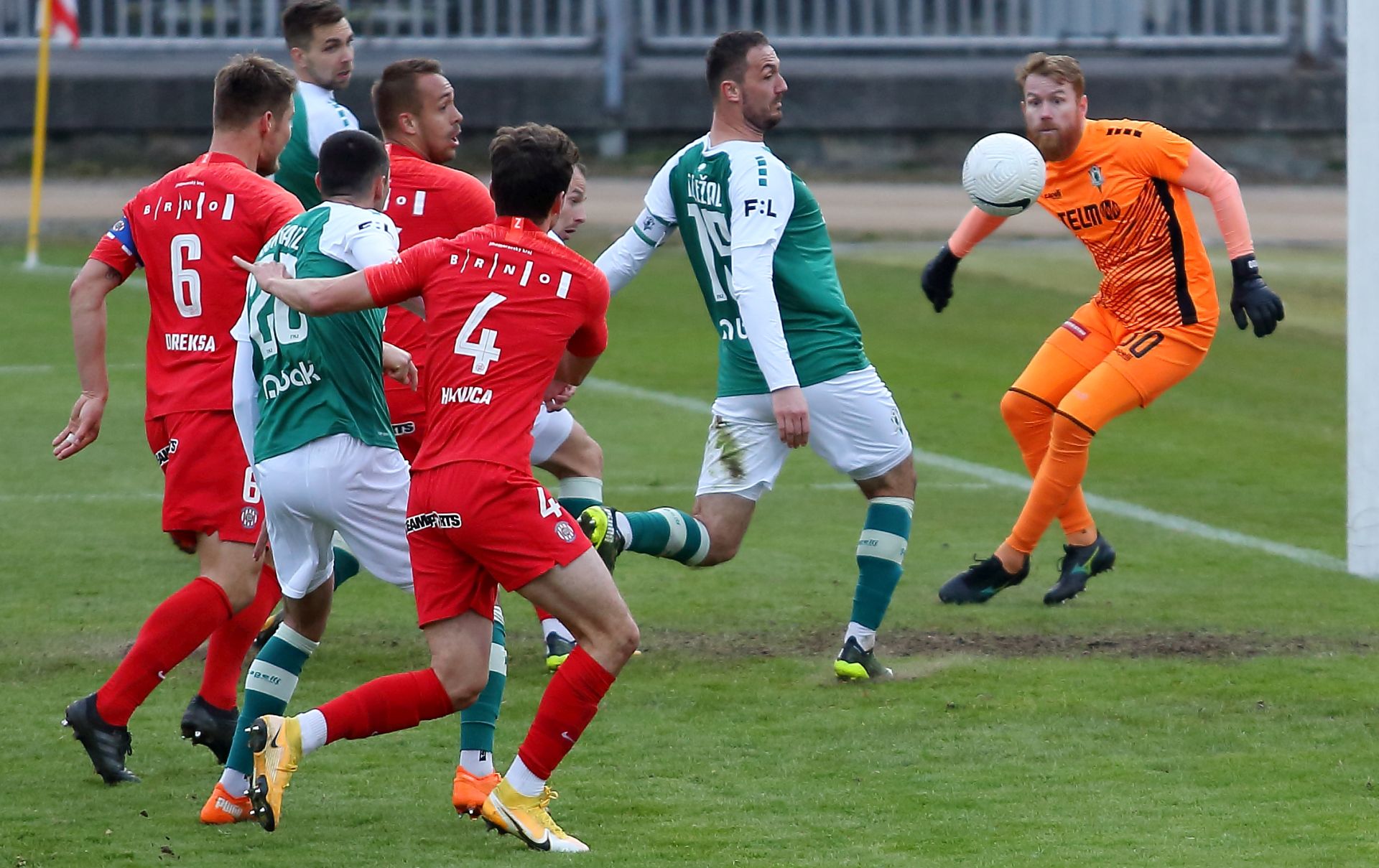 G�l p�i�el pozd�, Zbrojovka podlehla Jablonci 1:2