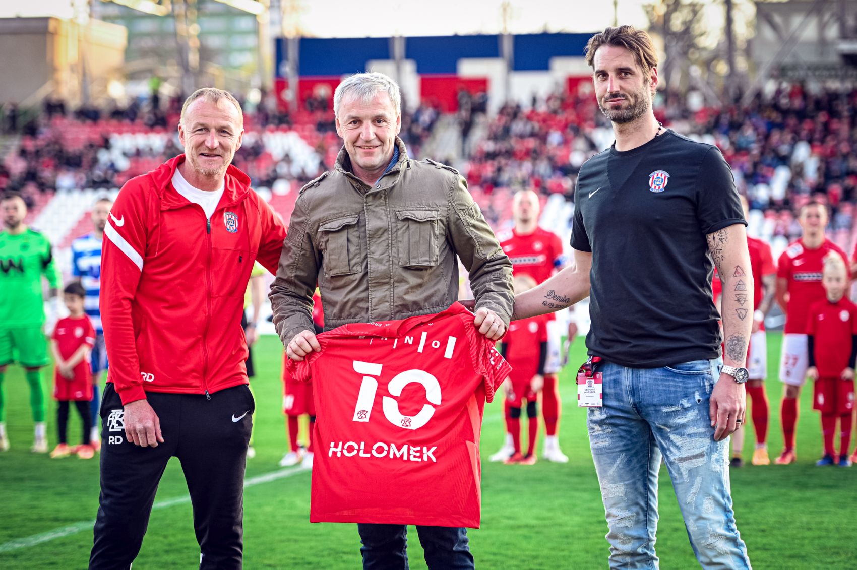 ROZHOVOR: Oslavenec Pavel Holomek o sv� kari��e