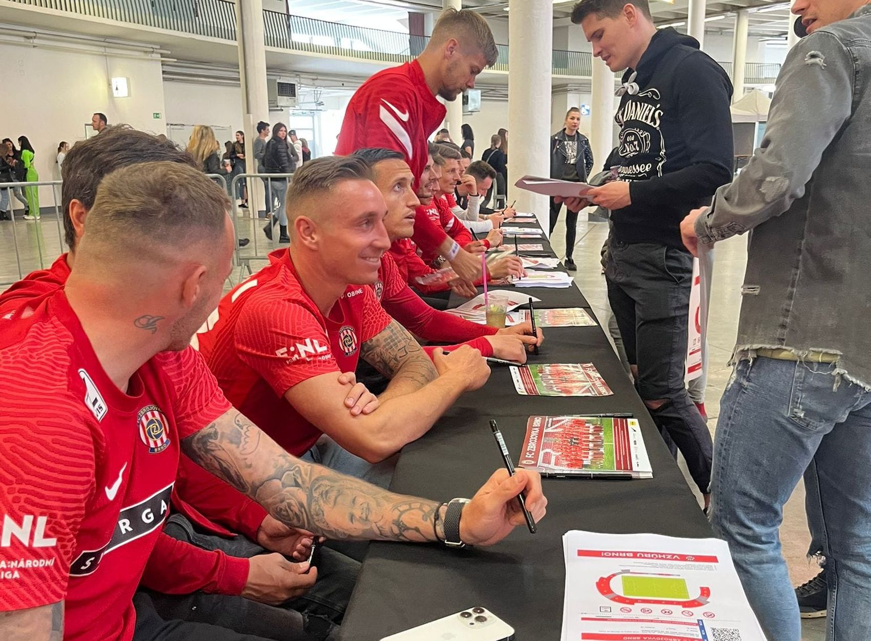 Zbrojov�ci se z��astnili Brn�nsk�ho Maj�lesu!