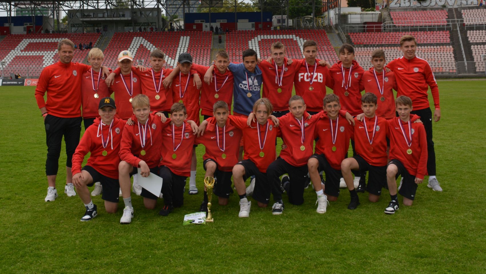 O poh�r prim�torky - prvn� d�jstv� ovl�dli Zbrojov�ci!