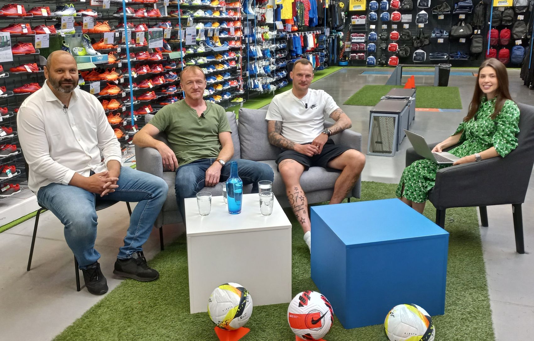 STUDIO FLINTA: Postupov� speci�l s Po��rem, Dost�lkem a �ezn��kem!