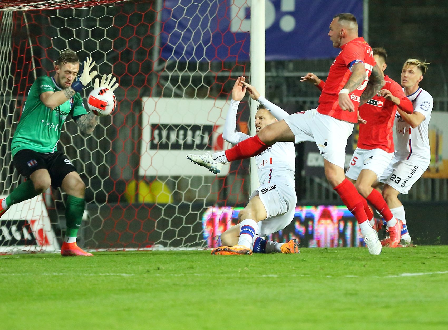 VIDEO: Sest�ih utk�n� s L�n� (1:3)