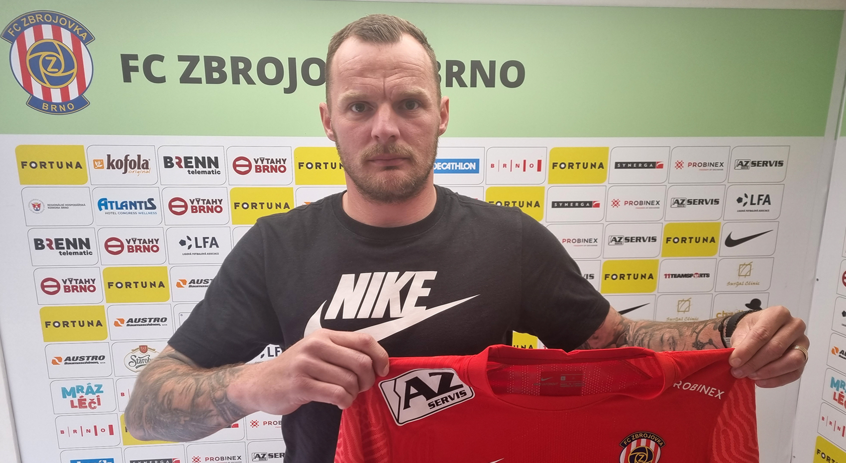Jakub �ezn��ek prodlou�il smlouvu ve Zbrojovce!
