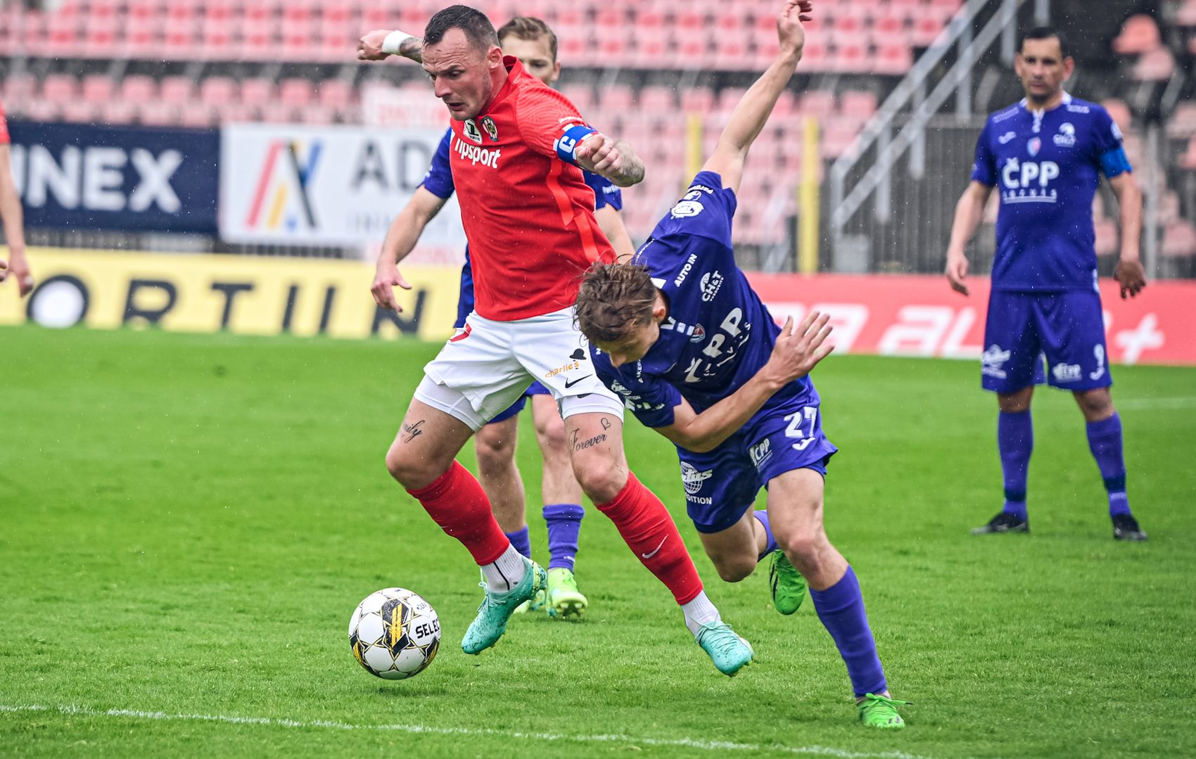 Zbrojovka nena�la recept na Nitu a podlehla Pardubic�m